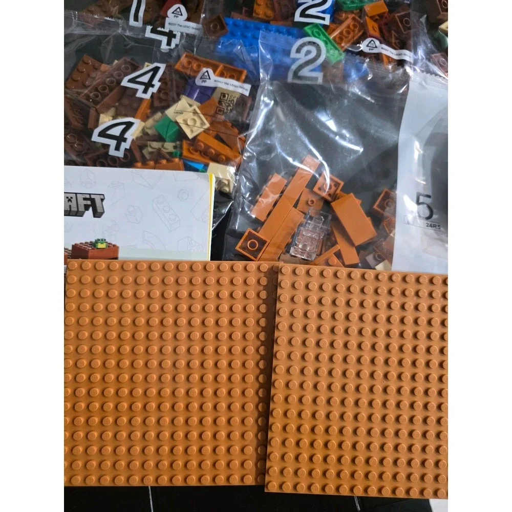 Lego Minecraft The Frog House 21256 NEW